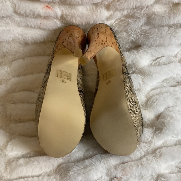 Bebe snake skin sling back peep toe heel - Picture 4 of 4